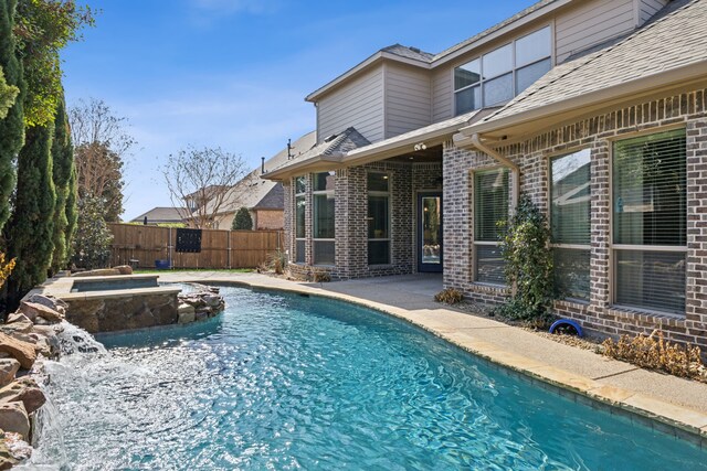 view of swimming pool featuring an outdoor hangout area and a patio area