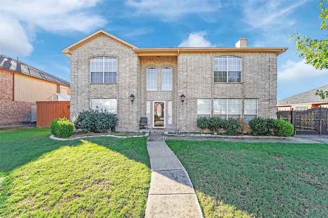 view of front facade featuring a front lawn