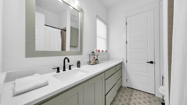 1001 Woodland Rd, Weatherford, TX 76088 - full bathroom featuring toilet and vanity