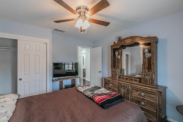 bedroom featuring a closet and ceiling fan