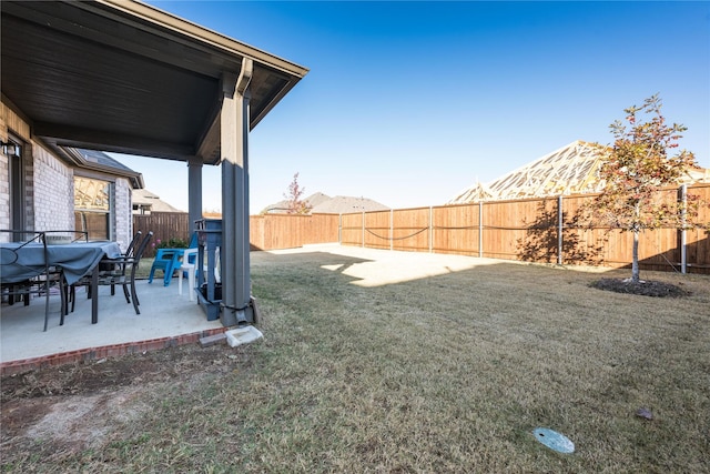 view of yard with a patio