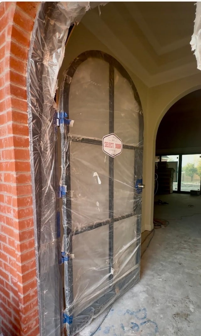 interior space featuring concrete flooring