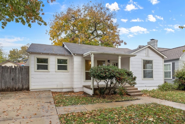 view of front of property