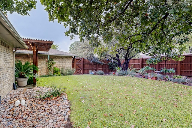 view of yard with a pergola