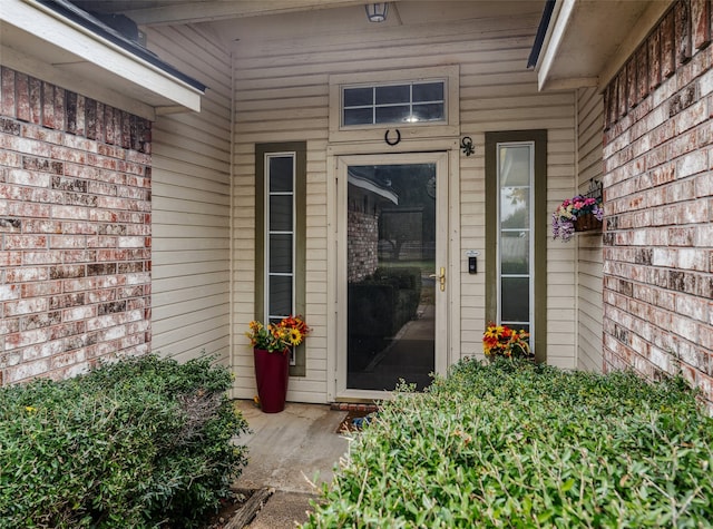 view of property entrance