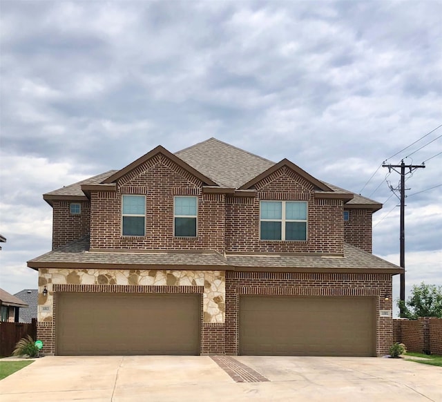 view of front facade featuring a garage