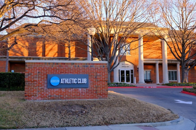 view of building exterior