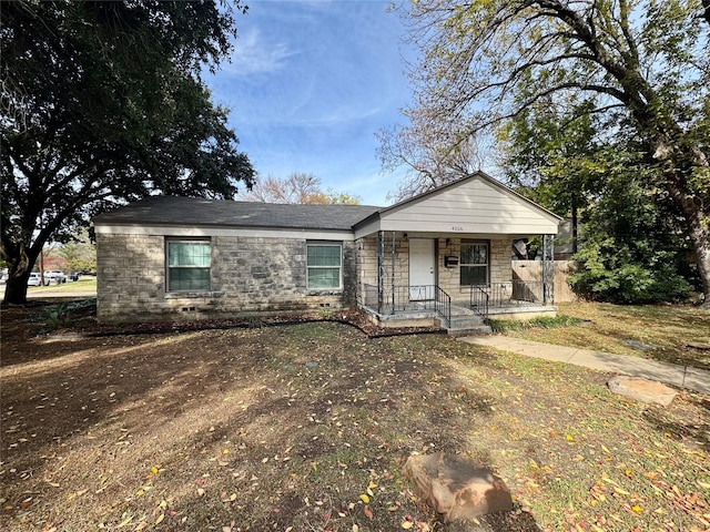 view of front of house featuring a porch