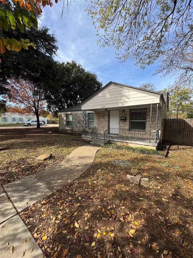 view of front of house featuring covered porch