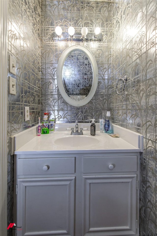 bathroom featuring sink