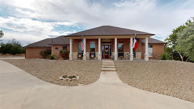 view of front facade featuring a porch