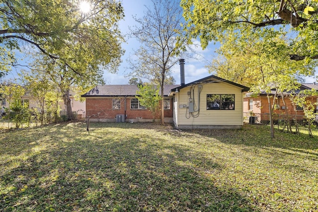 view of yard with central AC