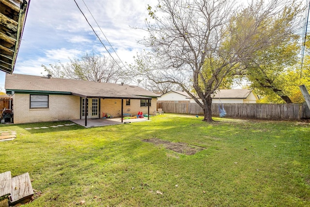 view of yard with a patio