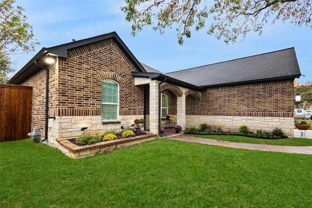 view of front of house with a front yard