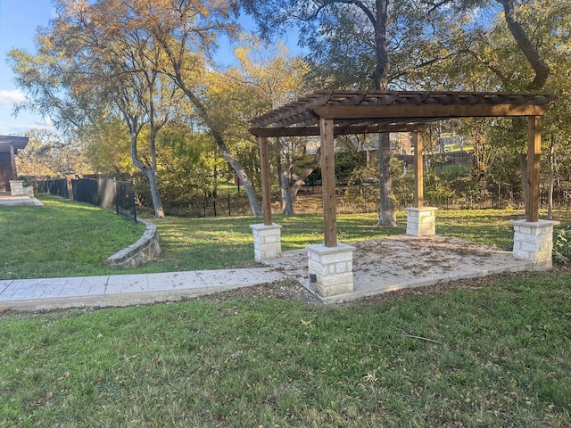 view of yard with a pergola