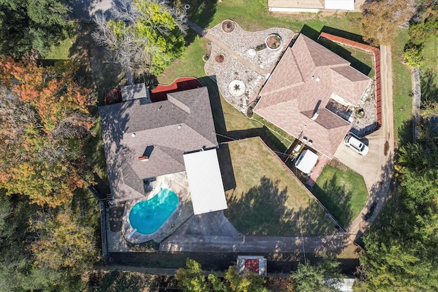 1213 Lexington Dr, Corsicana, TX 75110 - bird's eye view of a pool area