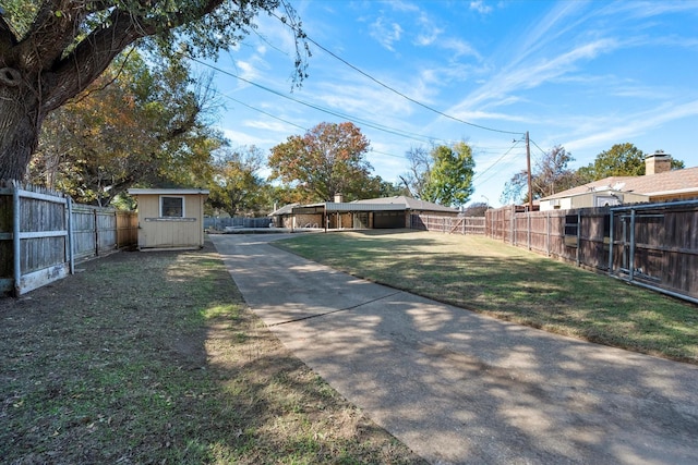 1213 Lexington Dr, Corsicana, TX 75110 - fenced backyard featuring a shed