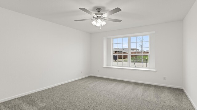 unfurnished room featuring ceiling fan and light hardwood / wood-style flooring