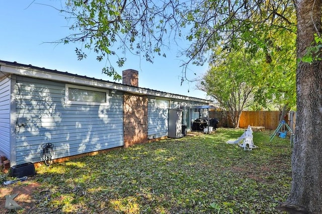 exterior space featuring a lawn