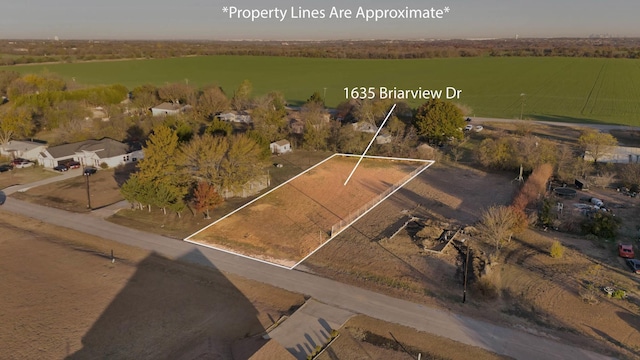 Listing photo 2 for 1635 Briarview Dr, Lancaster TX 75146