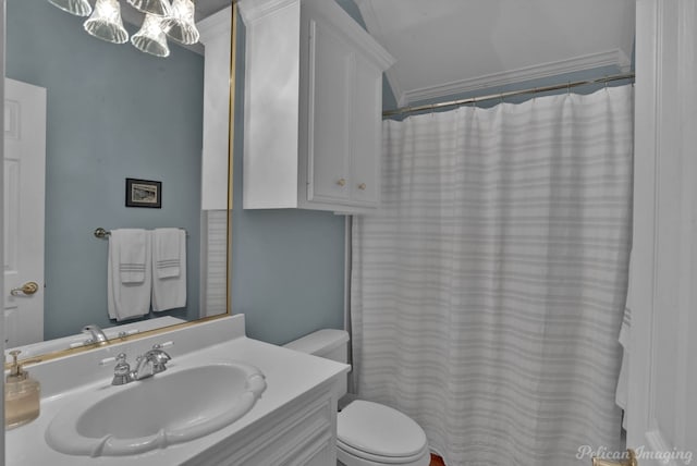 9622 Norris Ferry Rd, Shreveport, LA 71106 - bathroom with vanity, a chandelier, a shower with shower curtain, and ornamental molding
