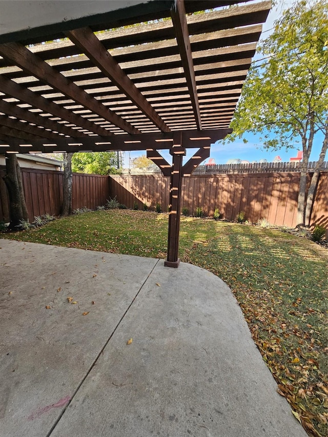 view of patio featuring a pergola