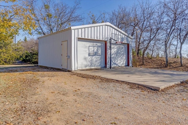 view of outbuilding with a garage