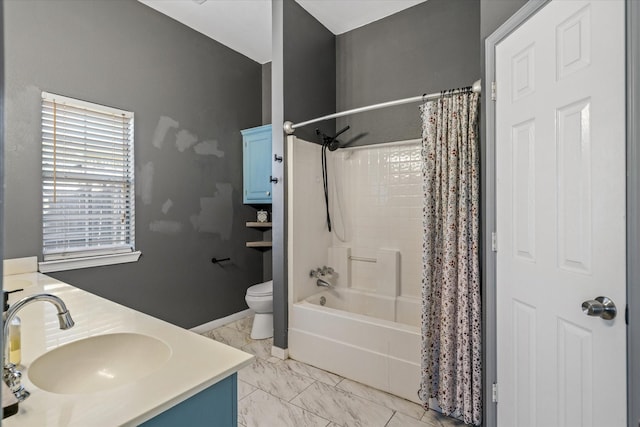 full bathroom with shower / bathtub combination with curtain, vanity, and toilet