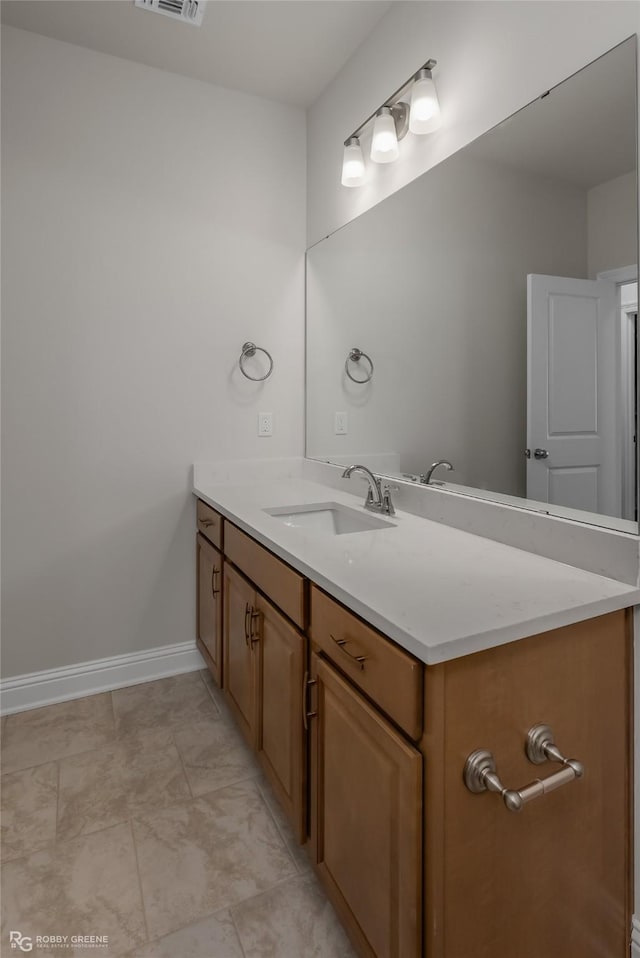 bathroom with vanity