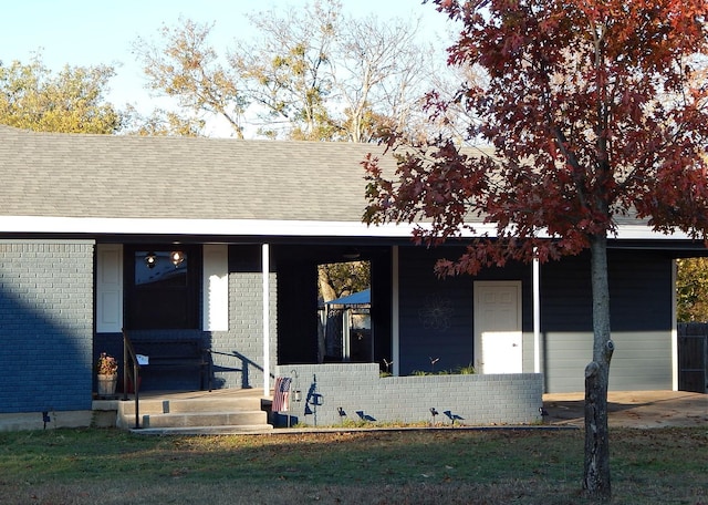 view of front facade with a porch