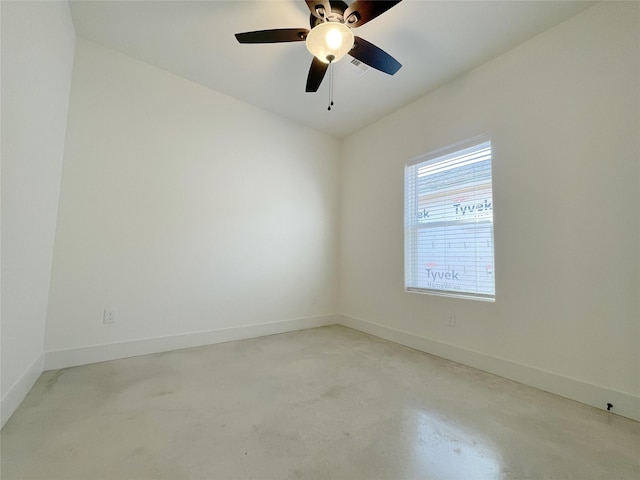 unfurnished room featuring ceiling fan