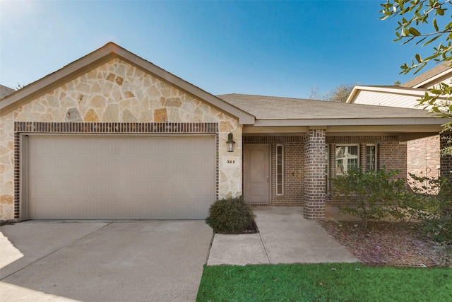 view of front facade with a garage