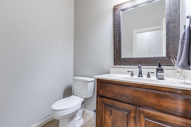 laundry room featuring light hardwood / wood-style flooring, cabinets, and independent washer and dryer