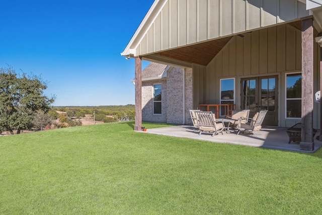 view of yard with a patio