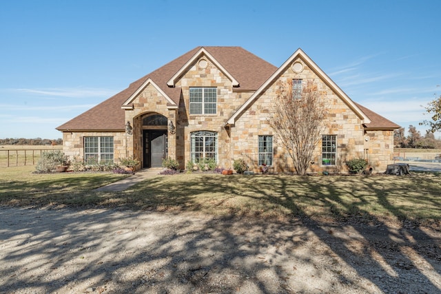 view of front of property with a front yard