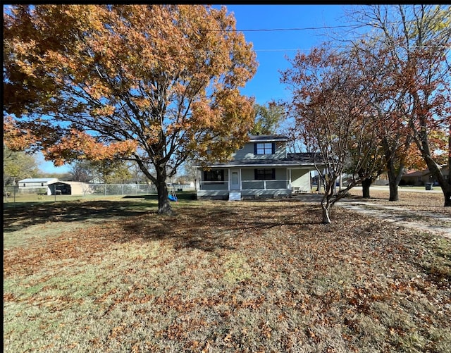 view of front of home with a front yard