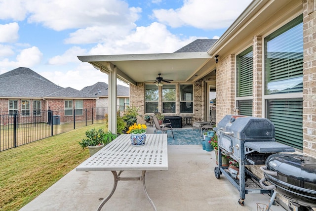 view of patio with ceiling fan