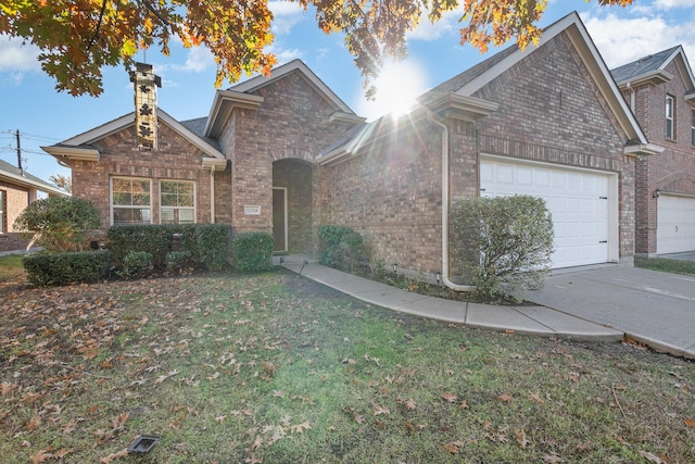 view of front of house featuring a front yard