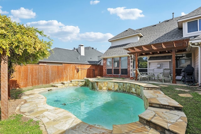 view of pool featuring a pergola, a patio area, and an in ground hot tub