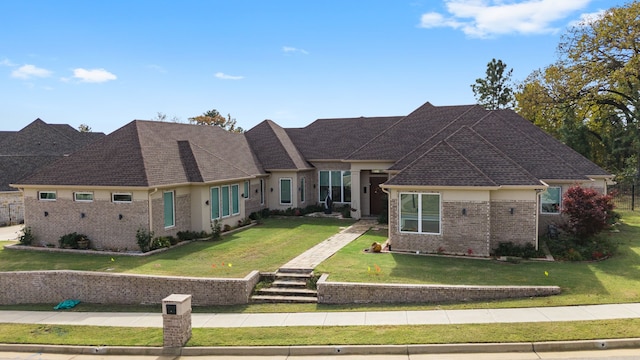 view of front facade with a front lawn