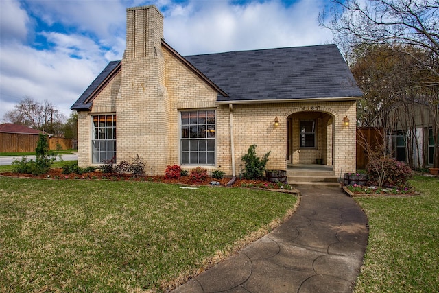 view of front of home with a front yard