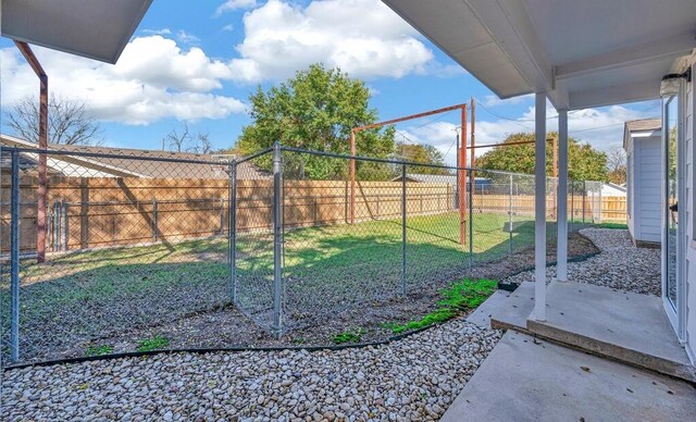 view of yard with a patio area