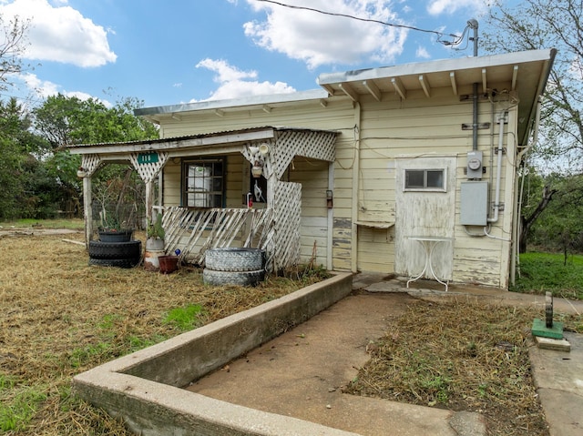 exterior space featuring a porch