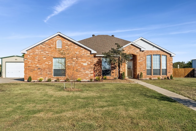 view of front of house featuring a front lawn