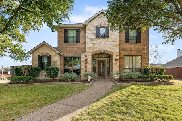 view of front of house featuring a front yard