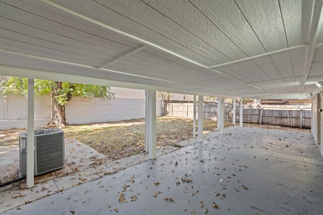 spare room featuring light hardwood / wood-style flooring and ceiling fan