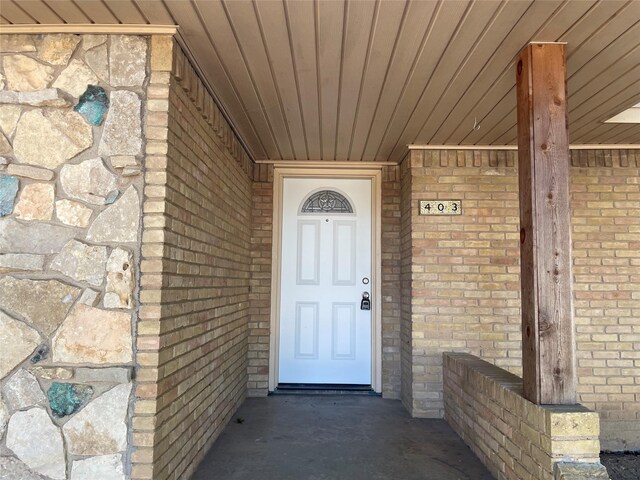 view of entrance to property