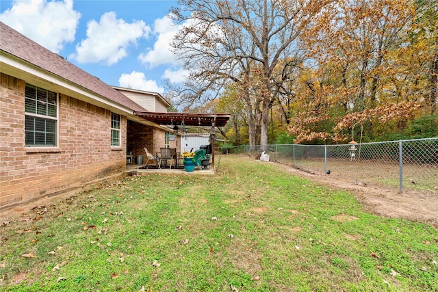 view of yard featuring a patio