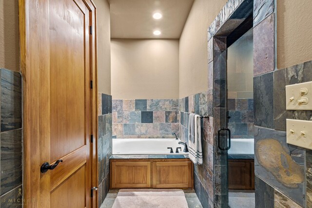 bathroom with a bathtub