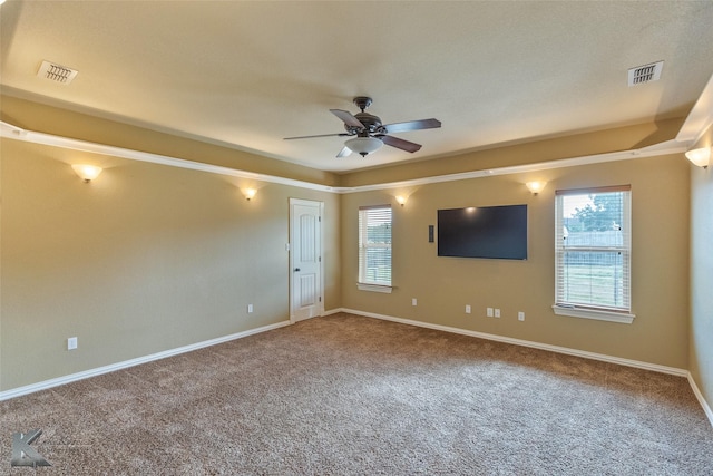 unfurnished room with carpet flooring and ceiling fan